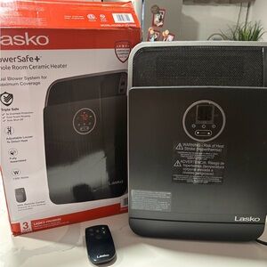 Lasko Black Ceramic Heater with Remote like new